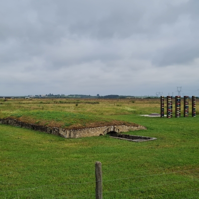 Visite guidée du camp d'internement et exposition aux écuries du château