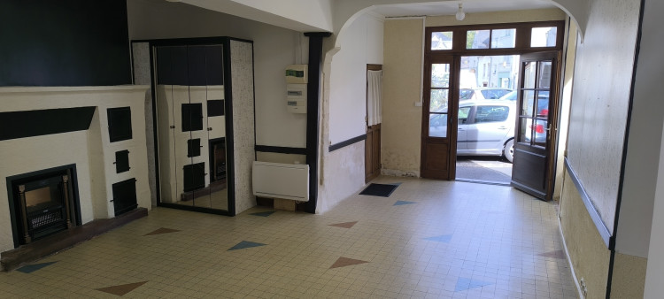 Local commercial disponible au 1er janvier imm&eacute;diatement